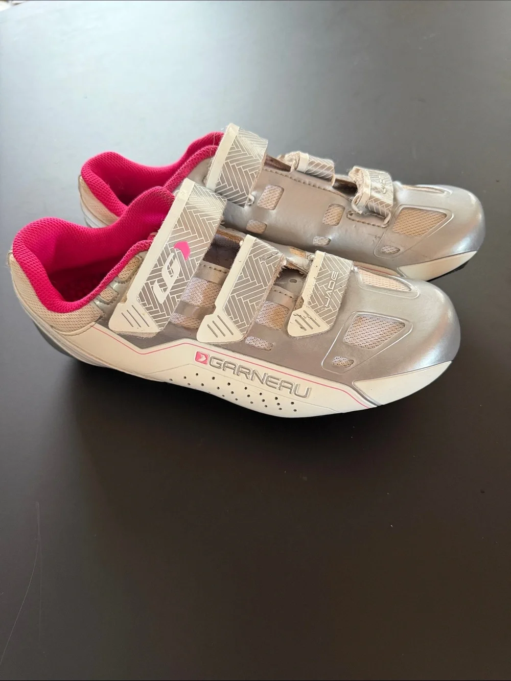 Garneau Women's Silver Cycling Shoes with Pink Lining